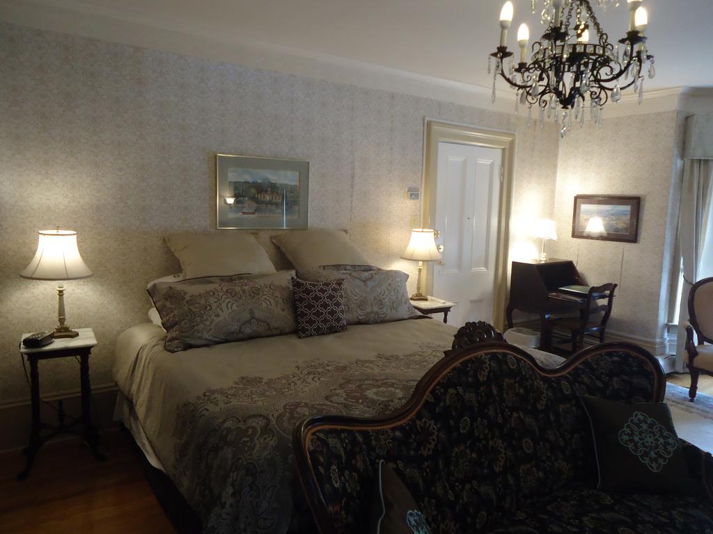 Governor'S Mansion Inn Miramichi Esterno foto