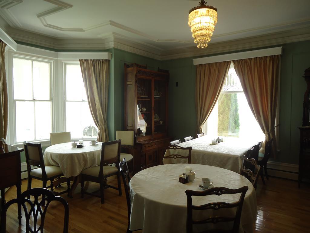 Governor'S Mansion Inn Miramichi Esterno foto
