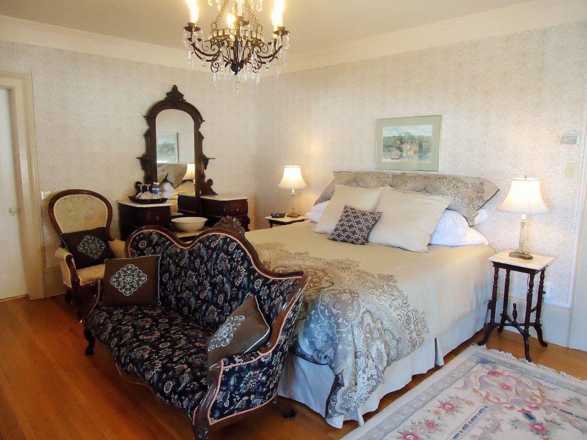 Governor'S Mansion Inn Miramichi Esterno foto